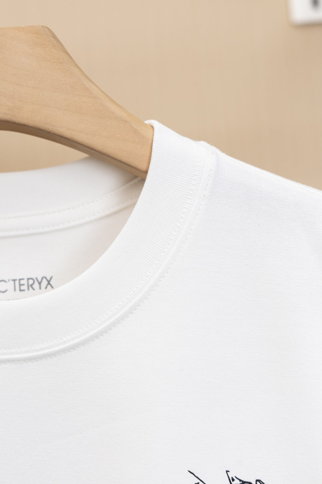 LuxluxHouse Best Quality Clothes T-shirt Arcteryx