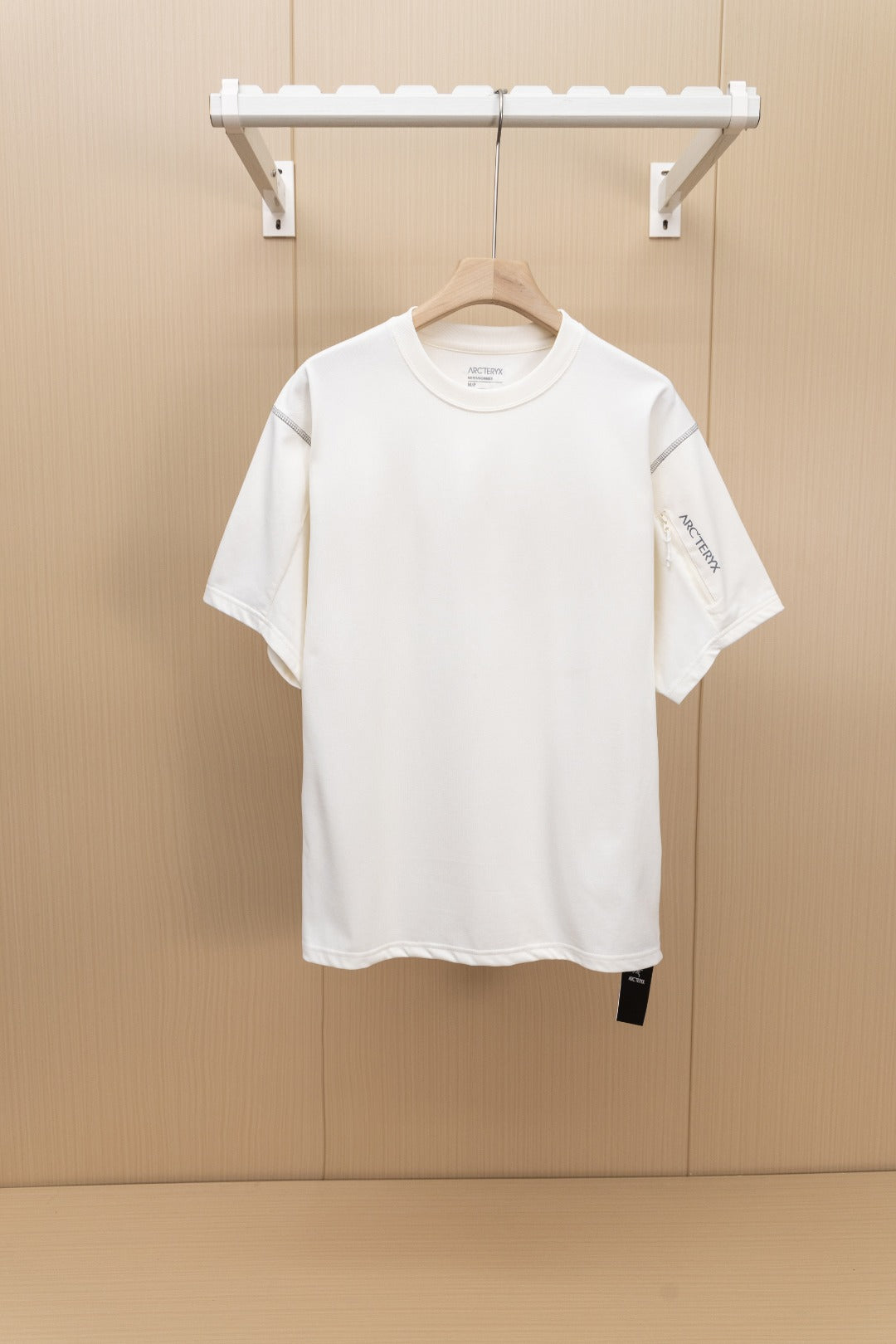 LuxluxHouse Best Quality Clothes T-shirt Arcteryx