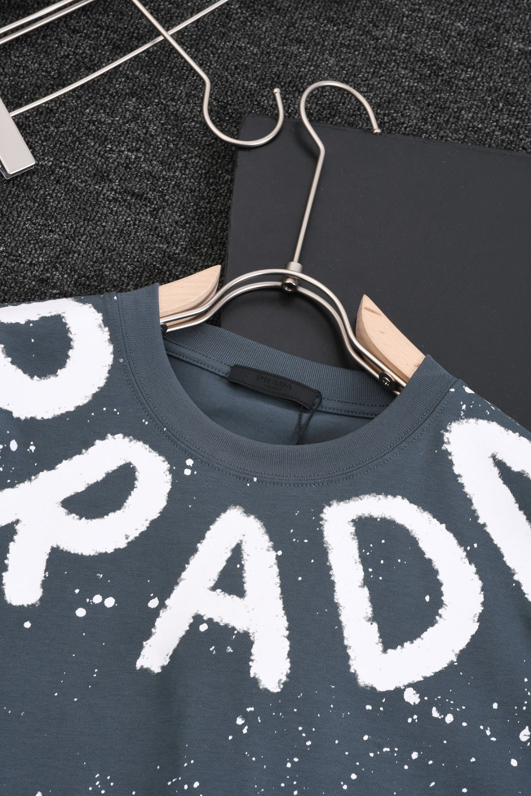 LuxluxHouse Best Quality Clothes T-shirt Prada