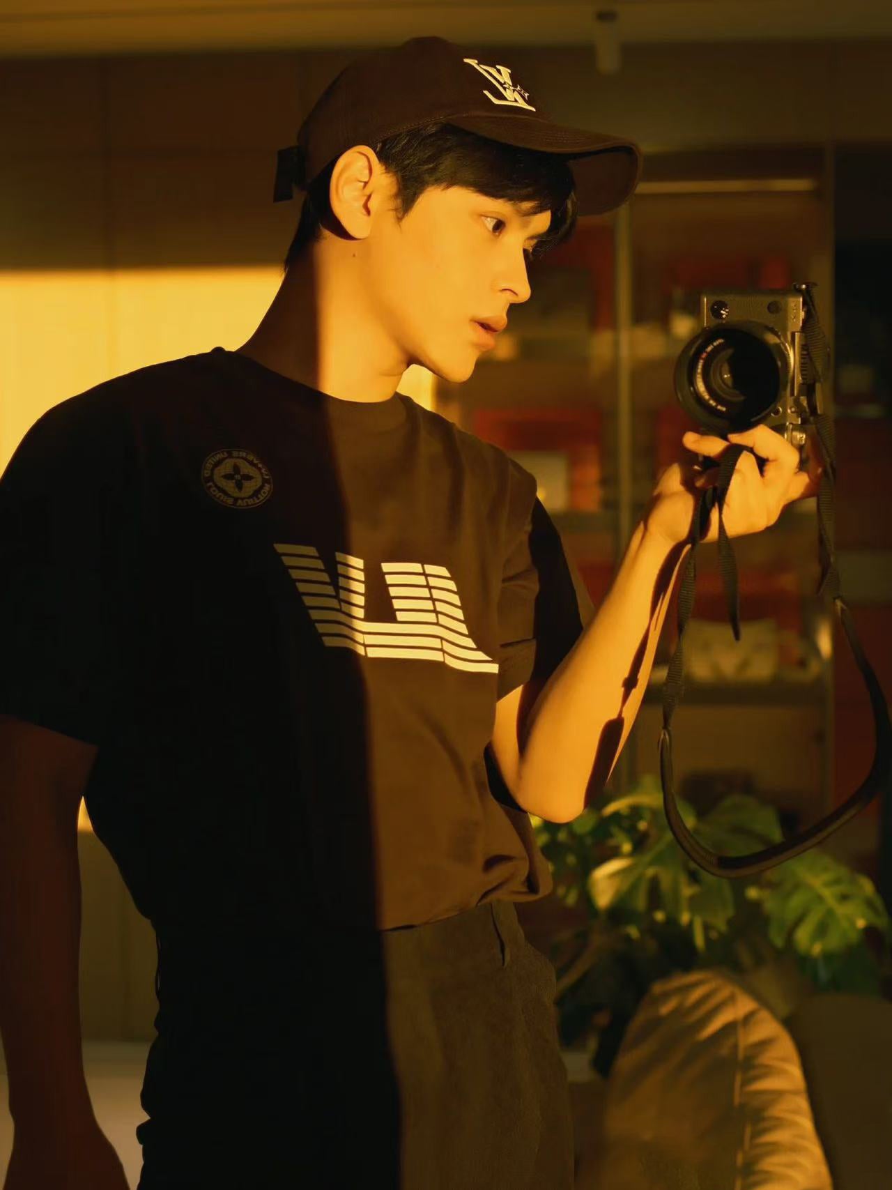 LuxluxHouse Best Quality Clothes T-shirt Louis Vuitton