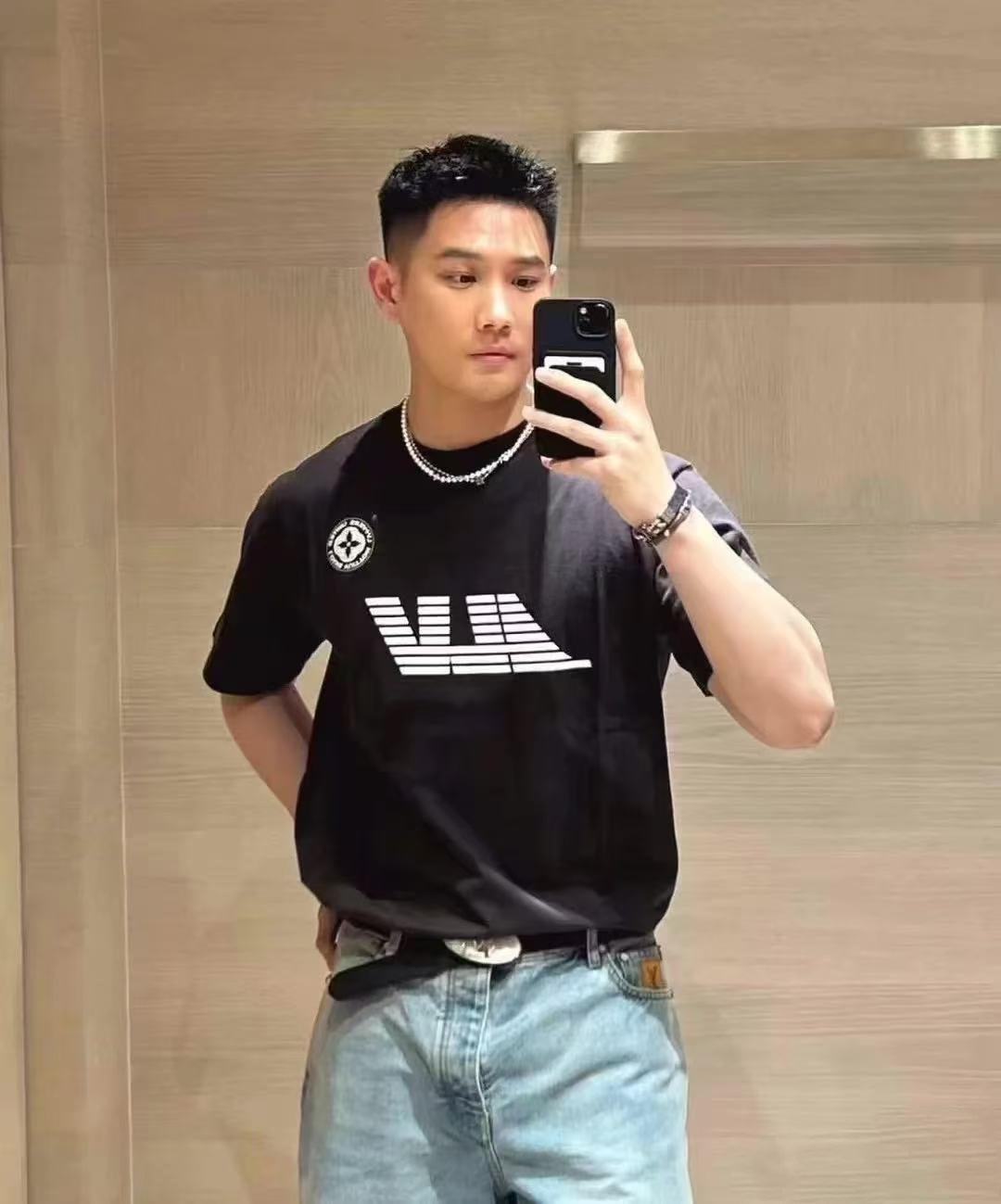 LuxluxHouse Best Quality Clothes T-shirt Louis Vuitton