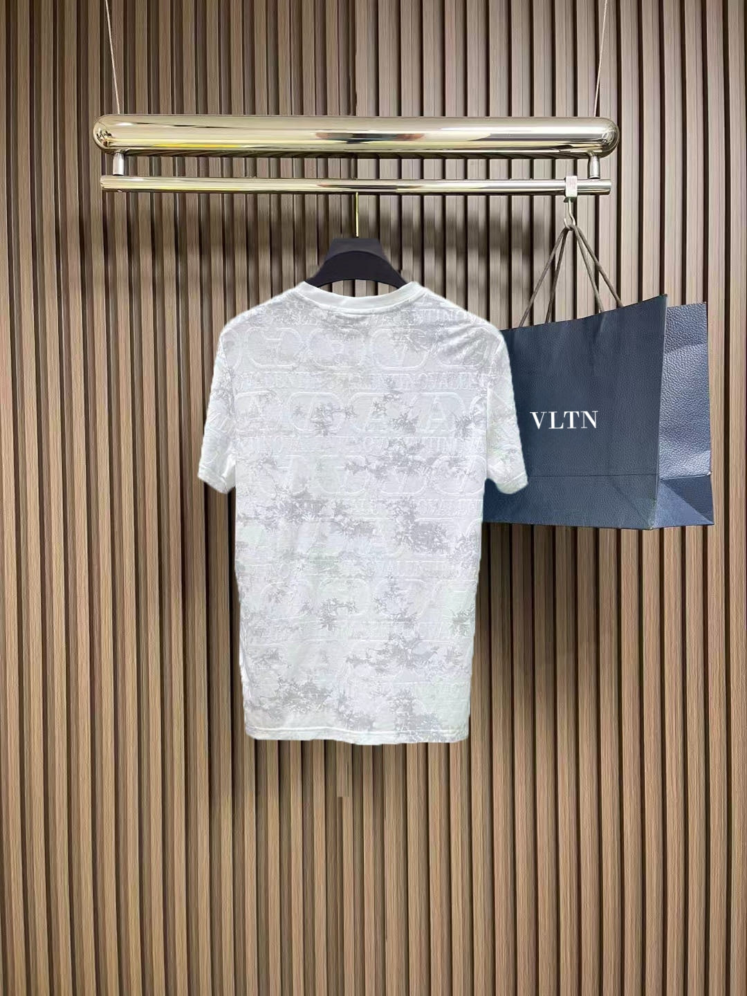 LuxluxHouse Best Quality Clothes Valentino T-shirt