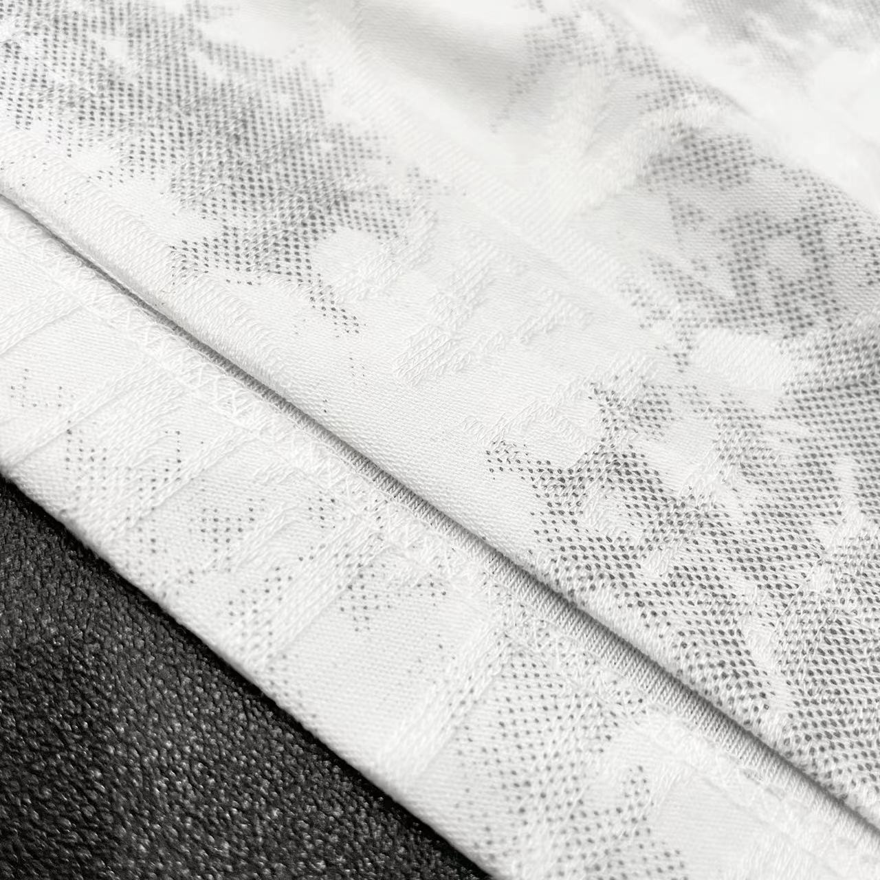 LuxluxHouse Best Quality Clothes Valentino T-shirt