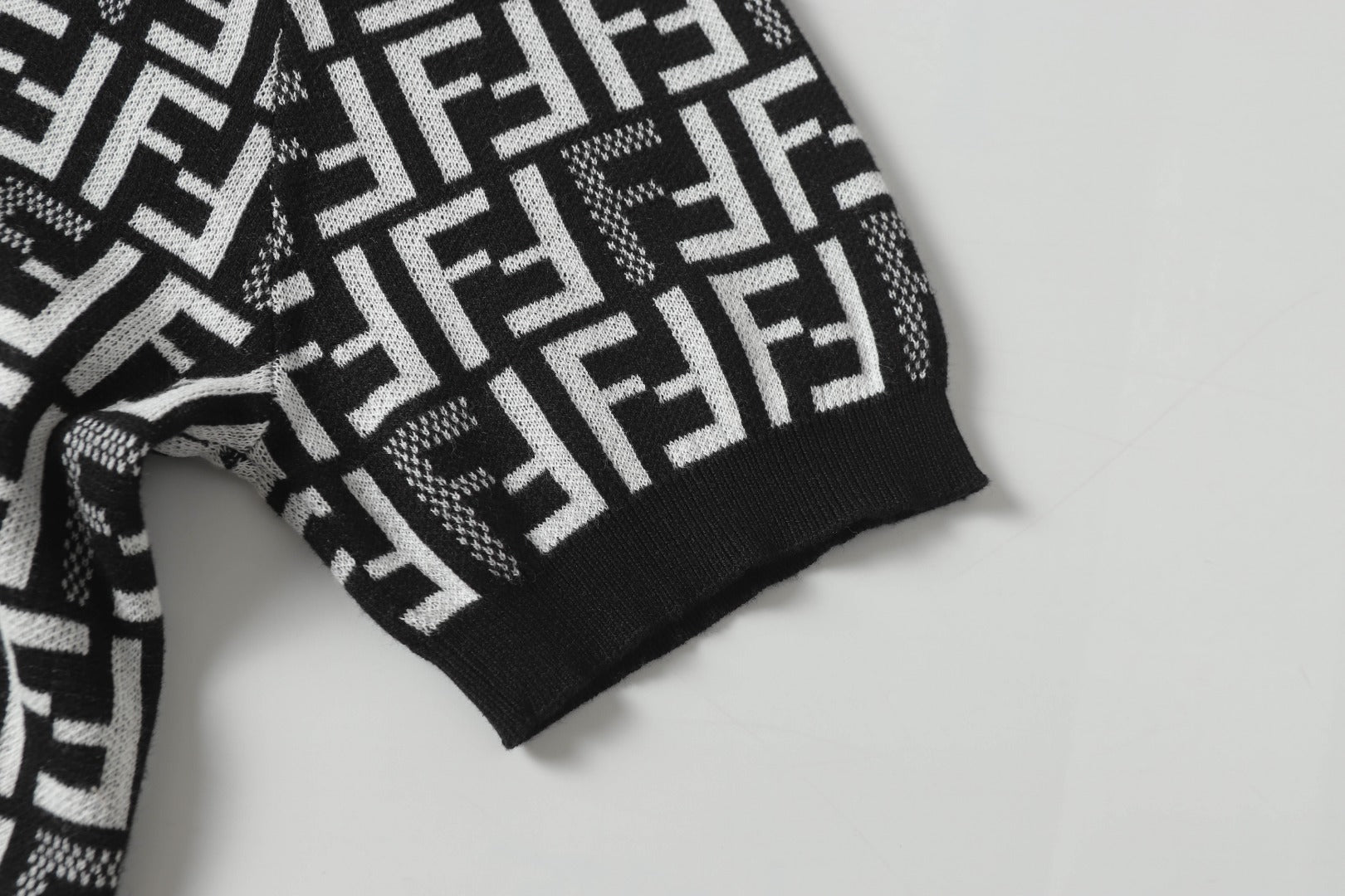 LuxluxHouse Best Quality Clothes Fendi T-shirt