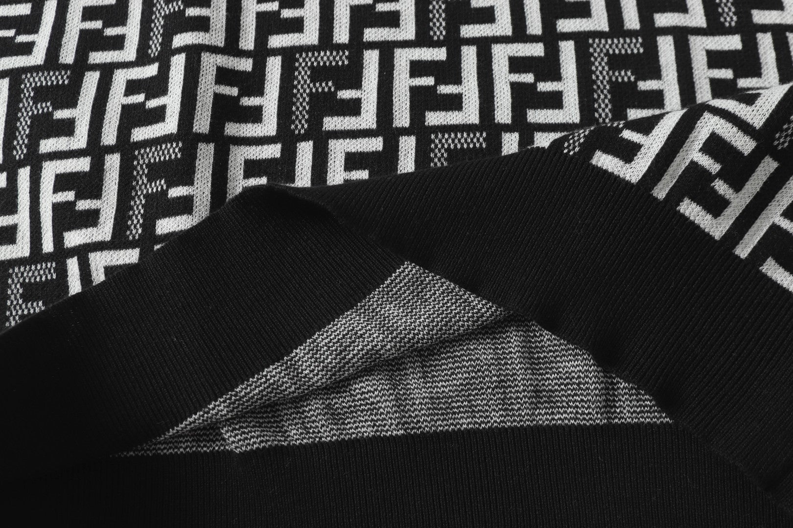 LuxluxHouse Best Quality Clothes Fendi T-shirt