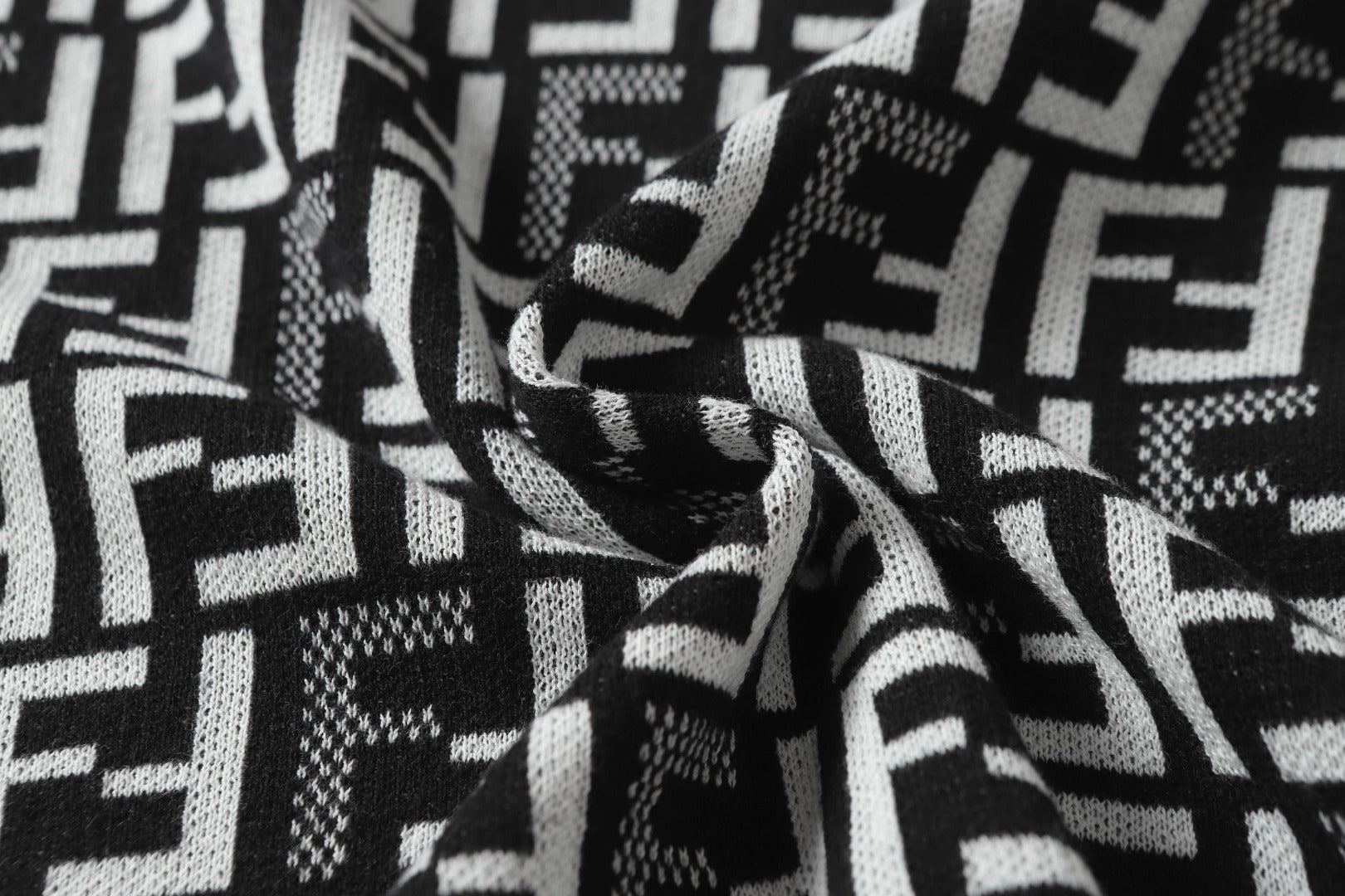 LuxluxHouse Best Quality Clothes Fendi T-shirt