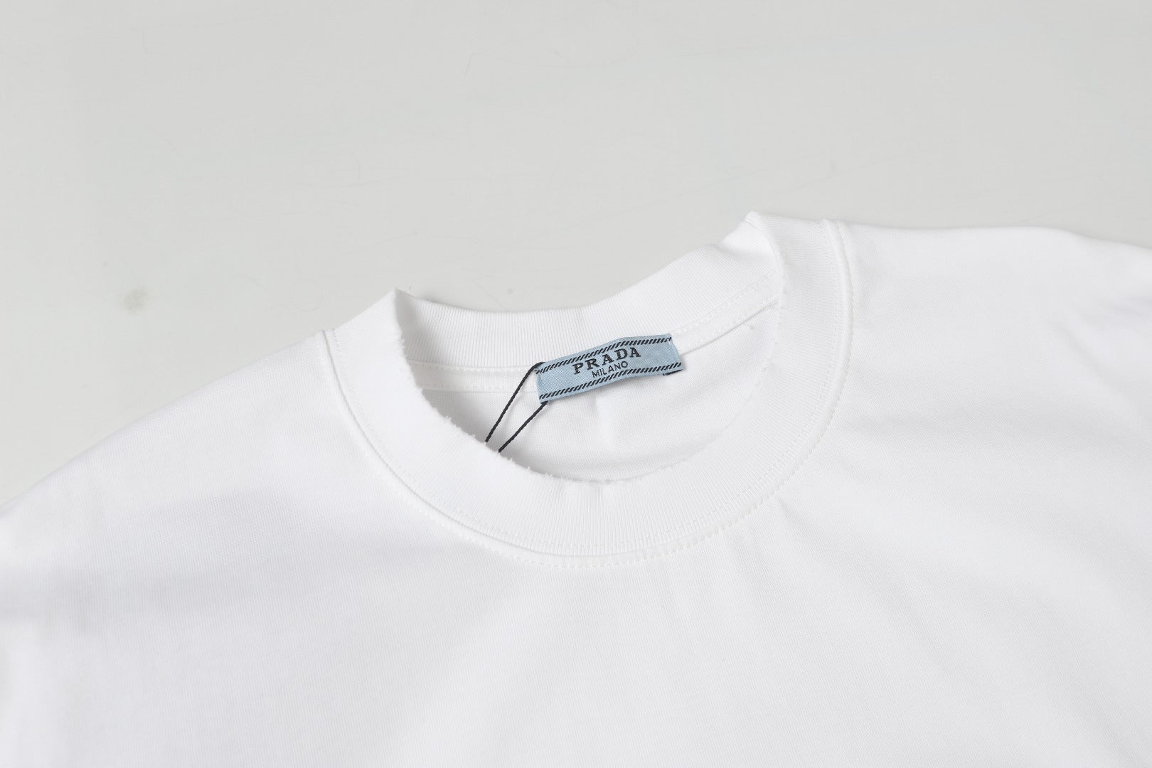 LuxluxHouse Best Quality Clothes T-shirt Prada