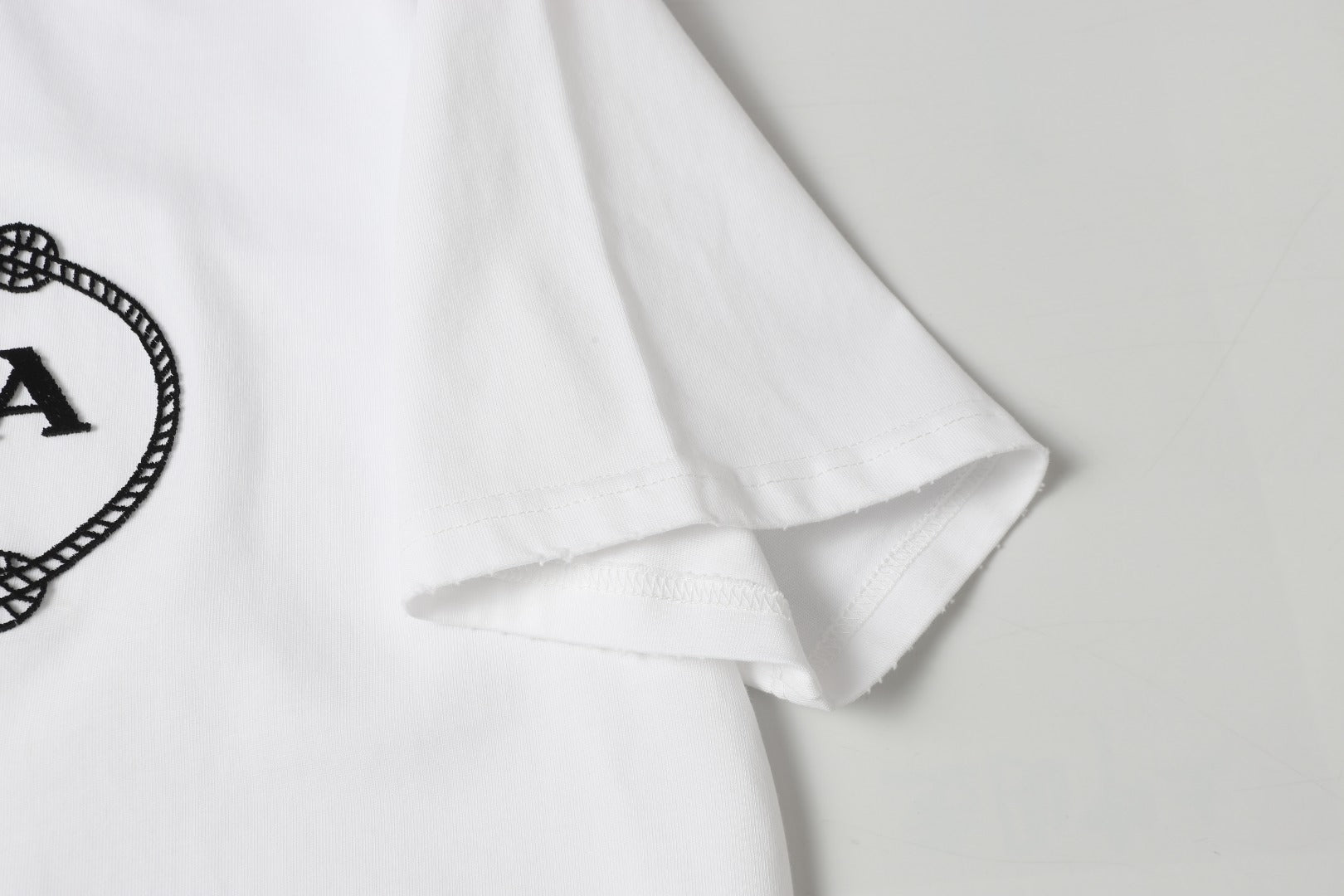 LuxluxHouse Best Quality Clothes T-shirt Prada