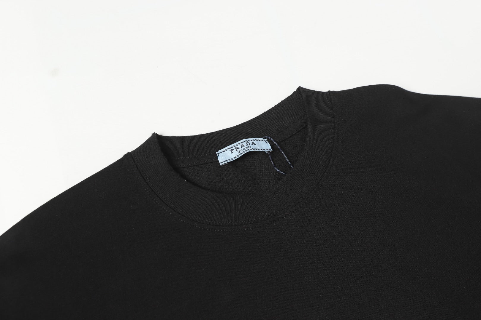 LuxluxHouse Best Quality Clothes T-shirt Prada