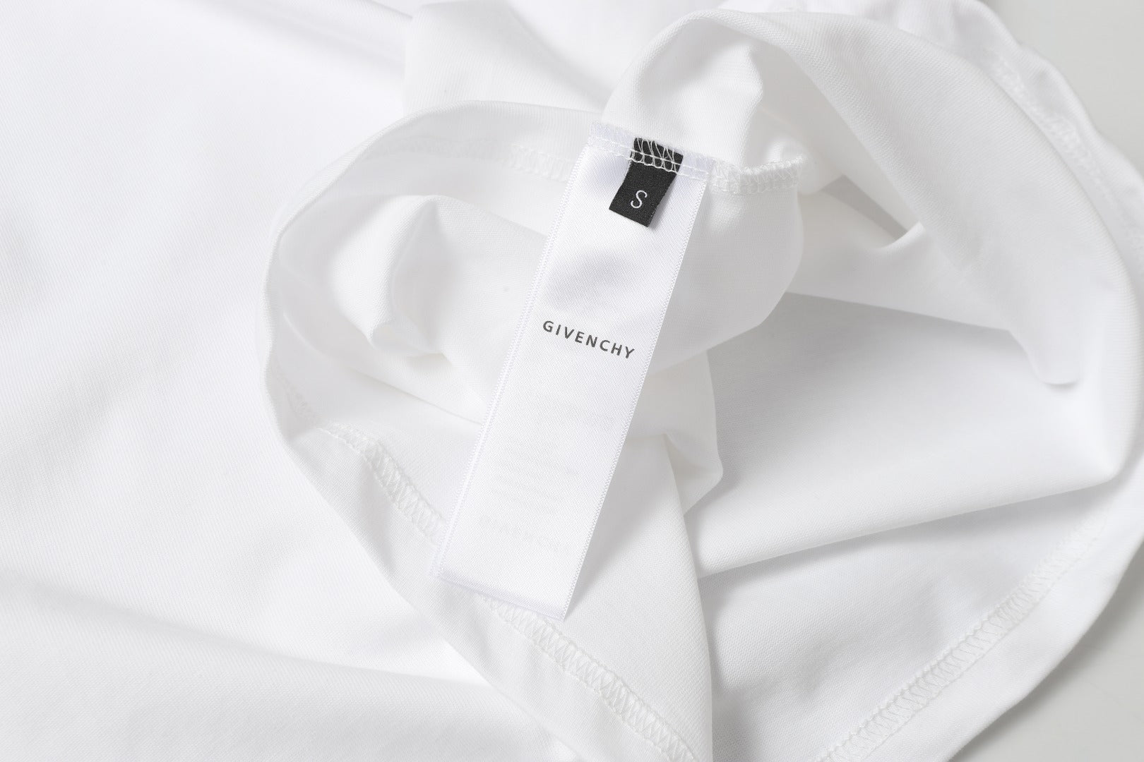 LuxluxHouse Best Quality Clothes Givenchy T-shirt