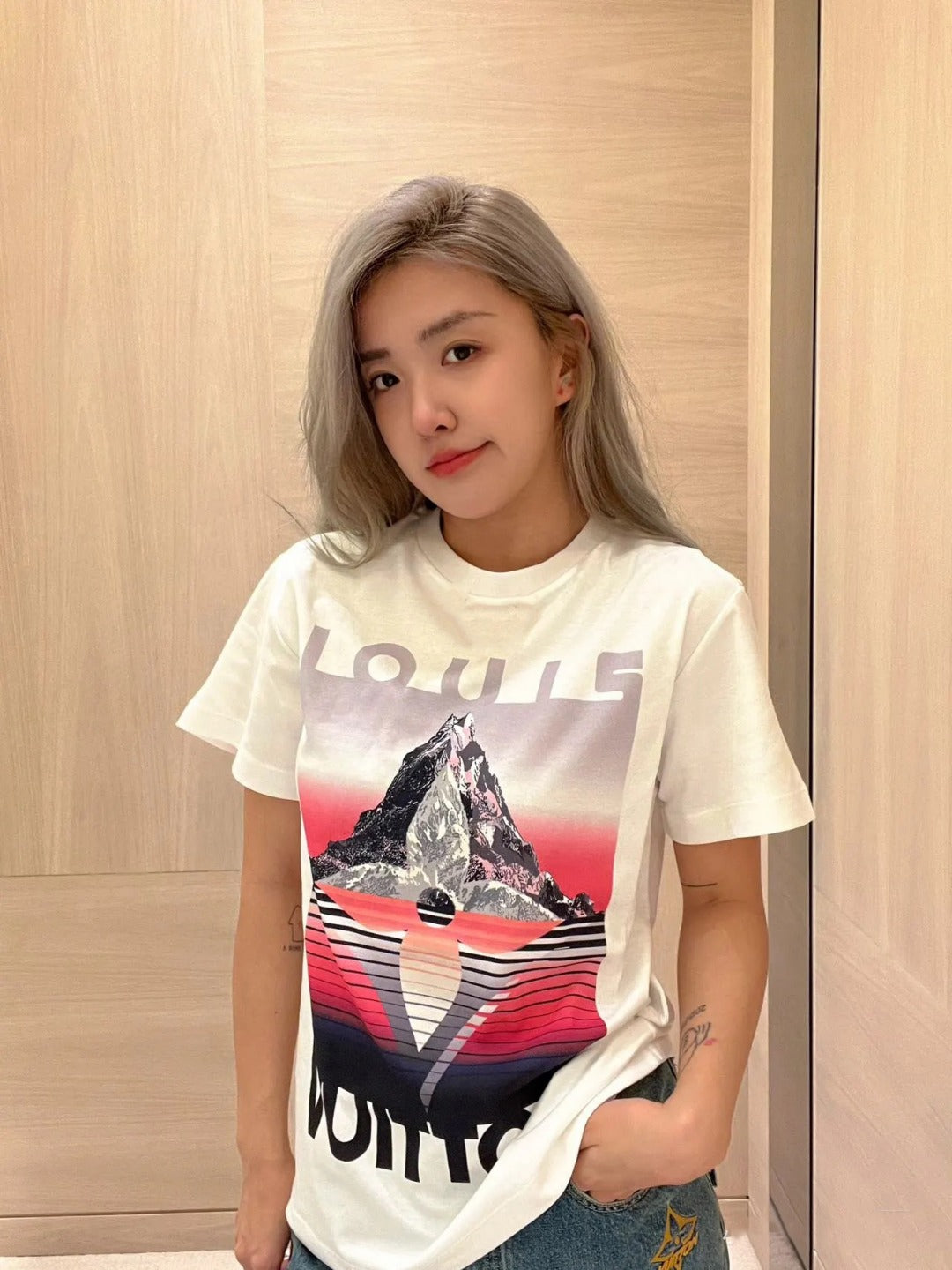 LuxluxHouse Best Quality Clothes T-shirt Louis Vuitton