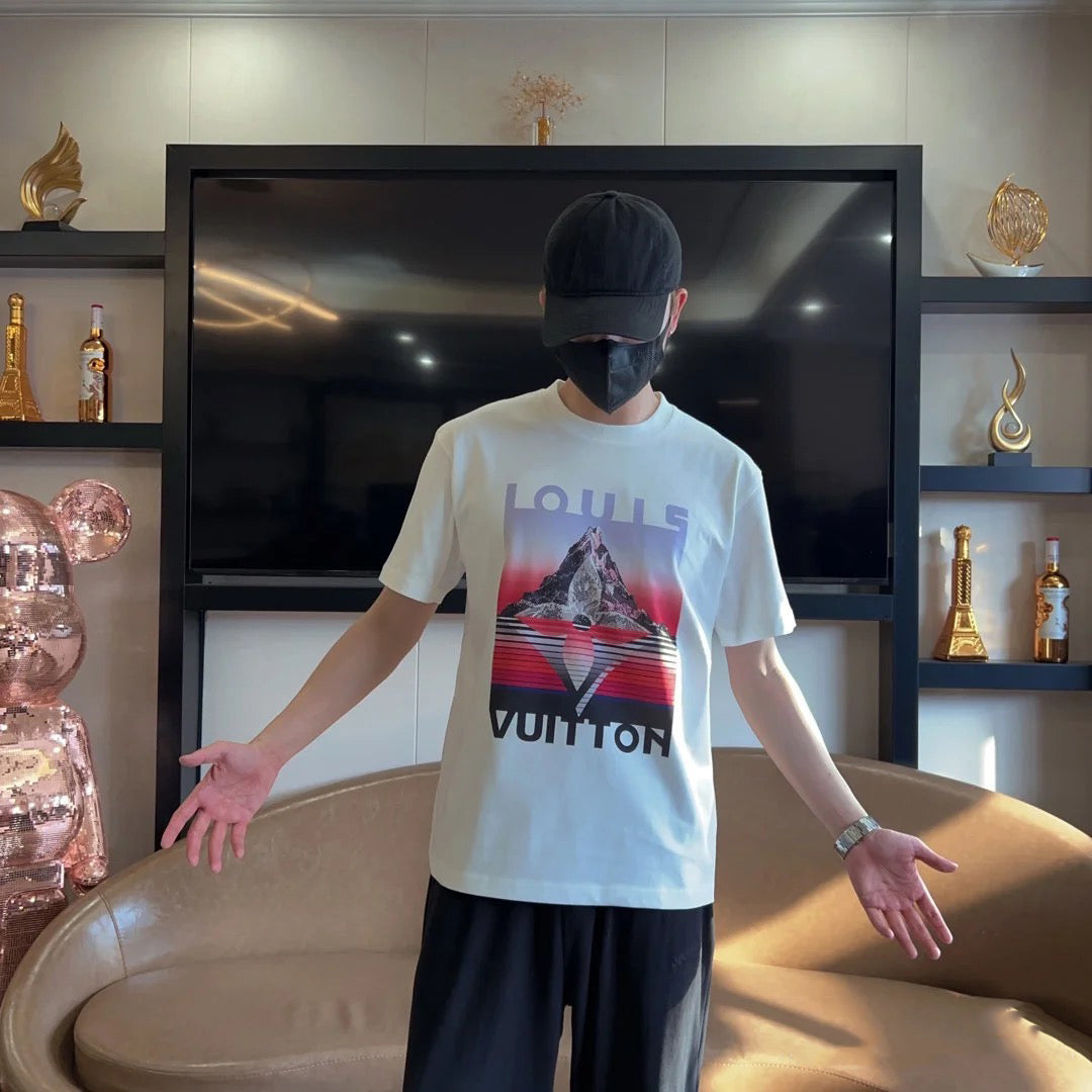 LuxluxHouse Best Quality Clothes T-shirt Louis Vuitton