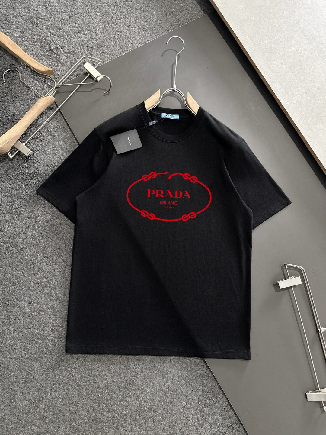 LuxluxHouse Best Quality Clothes T-shirt Prada