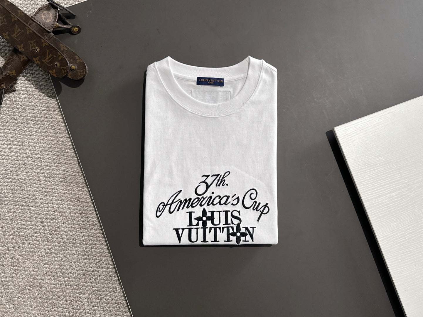 LuxluxHouse Best Quality Clothes T-shirt Louis Vuitton