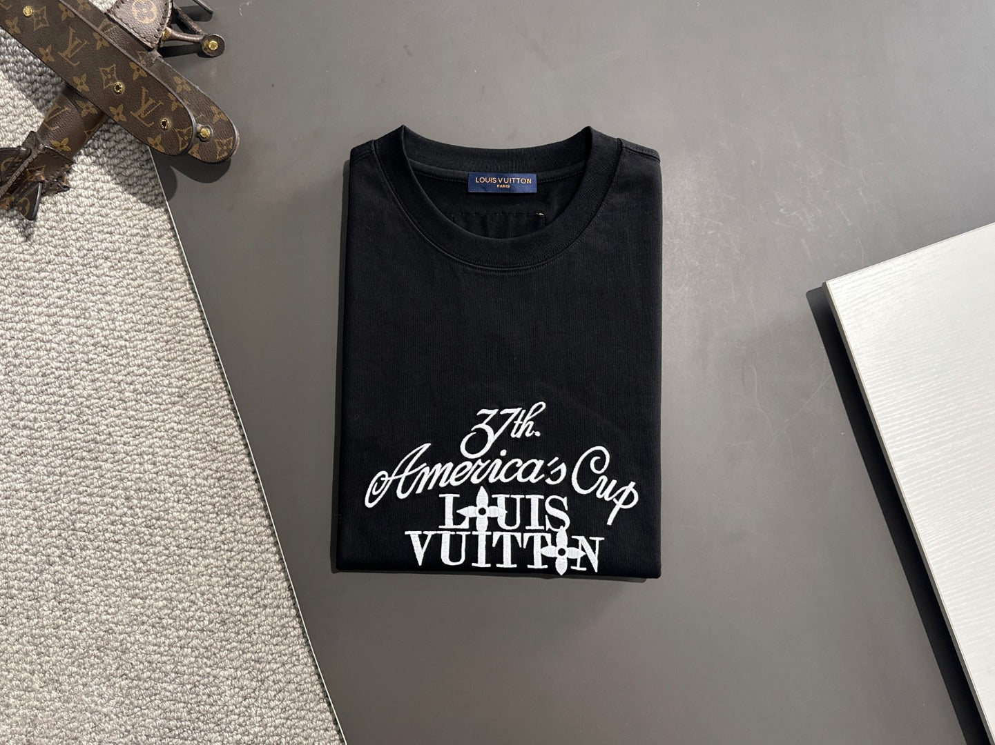LuxluxHouse Best Quality Clothes T-shirt Louis Vuitton