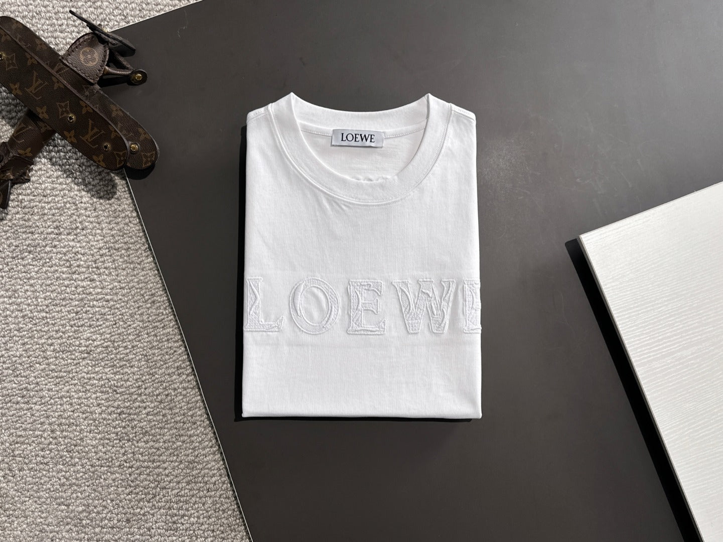 LuxluxHouse Best Quality Clothes T-shirt Loewe