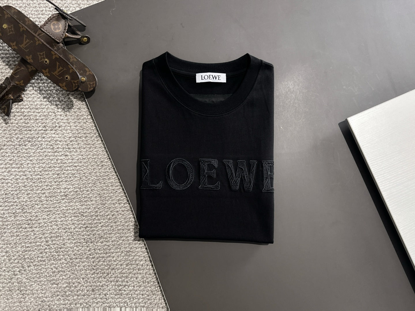 LuxluxHouse Best Quality Clothes T-shirt Loewe