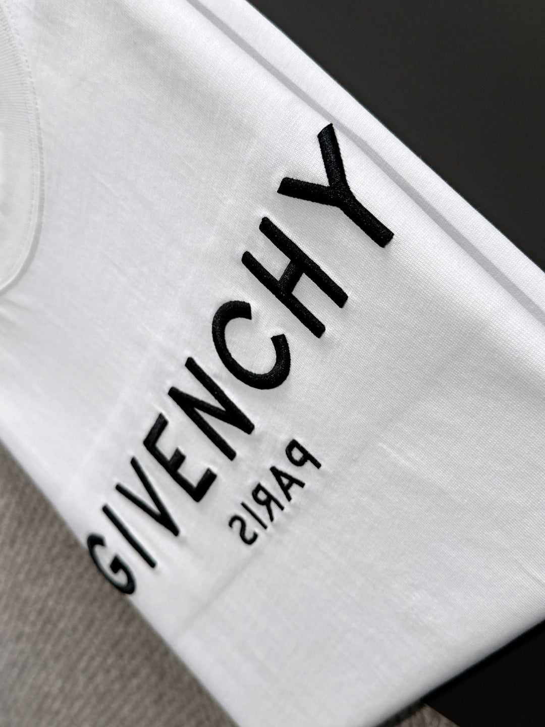 LuxluxHouse Best Quality Clothes Givenchy T-shirt