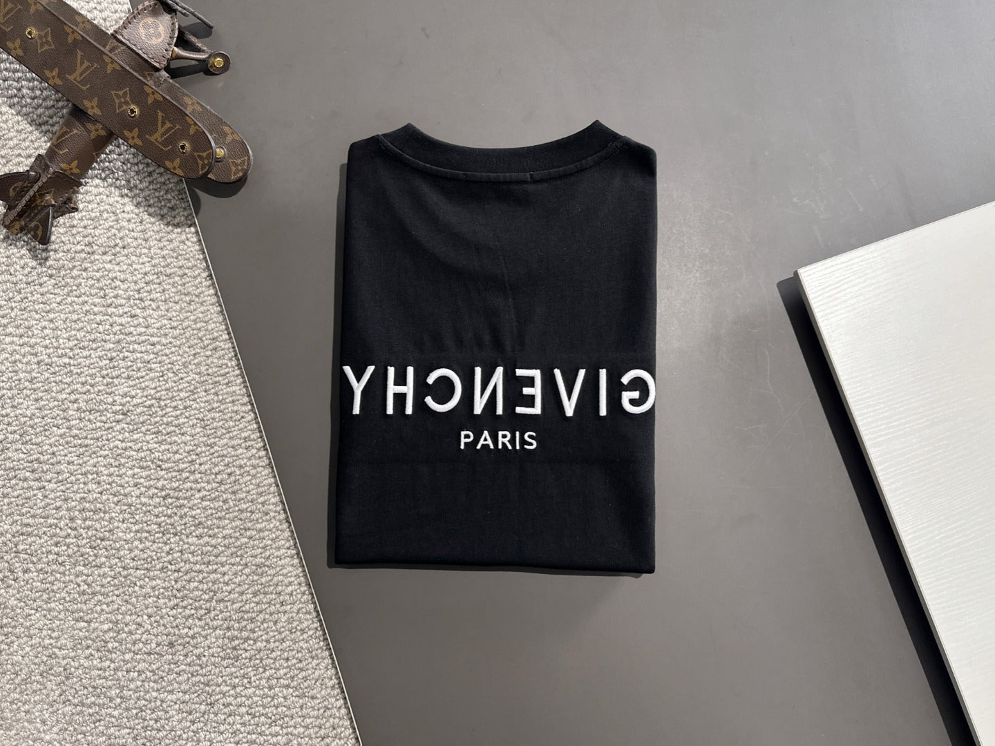 LuxluxHouse Best Quality Clothes Givenchy T-shirt