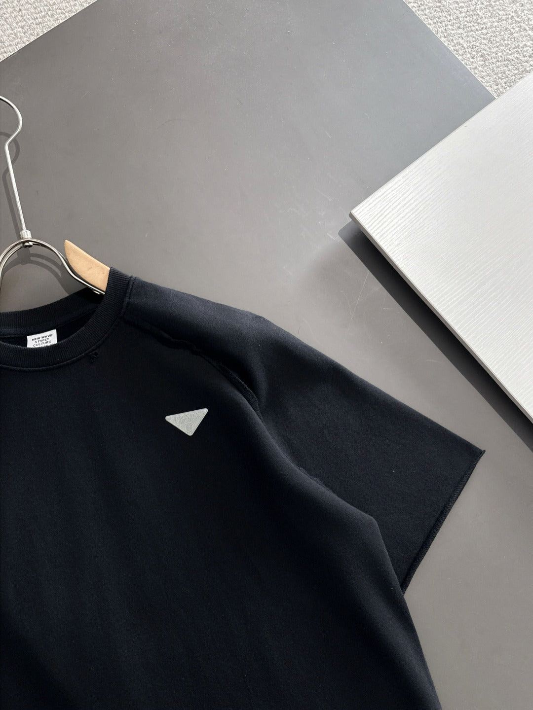 LuxluxHouse Best Quality Clothes T-shirt Prada