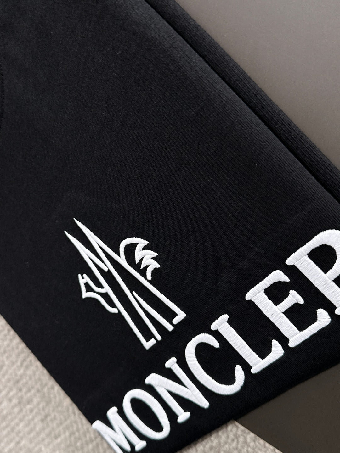 LuxluxHouse Best Quality Clothes T-shirt Moncler