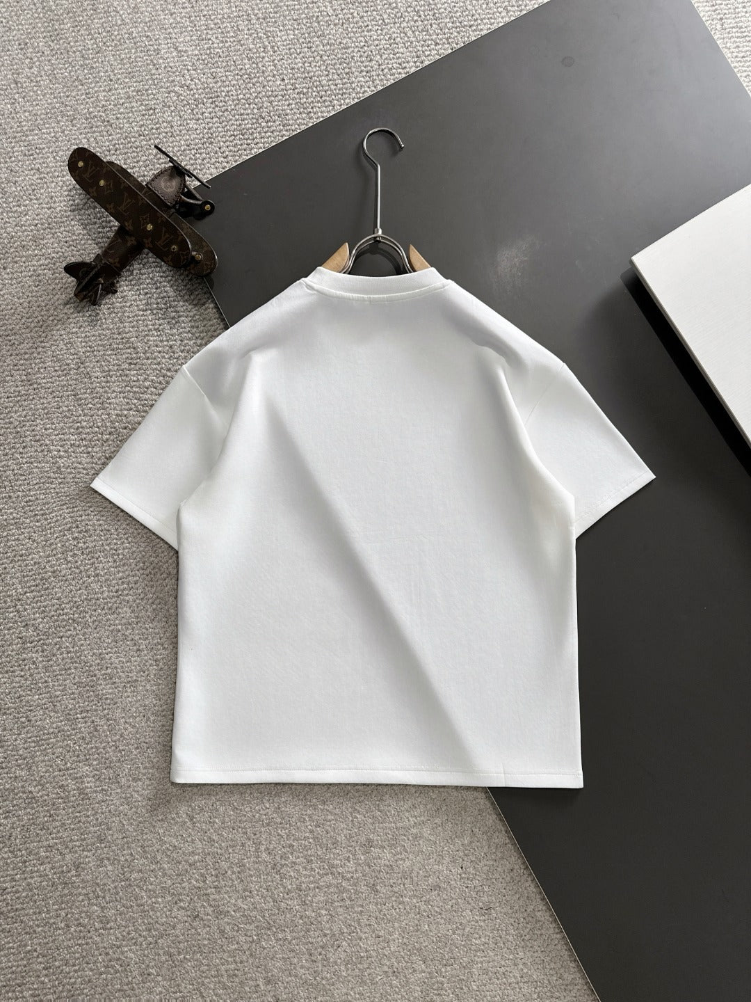 LuxluxHouse Best Quality Clothes T-shirt Loewe