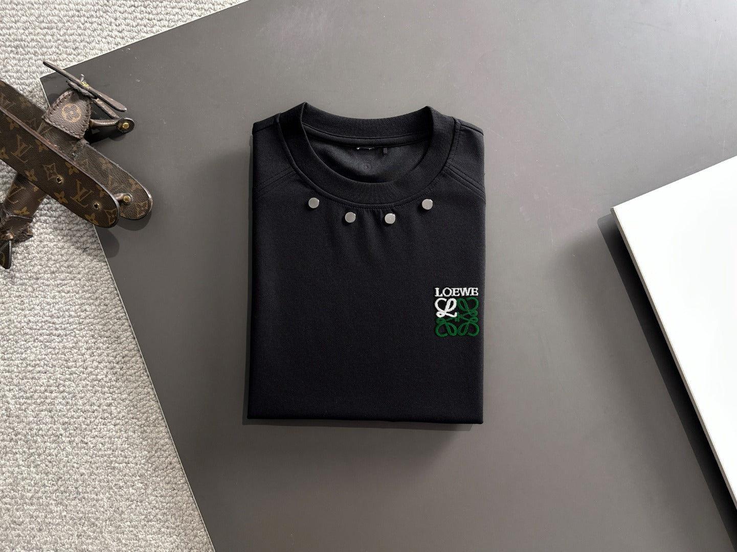 LuxluxHouse Best Quality Clothes T-shirt Loewe