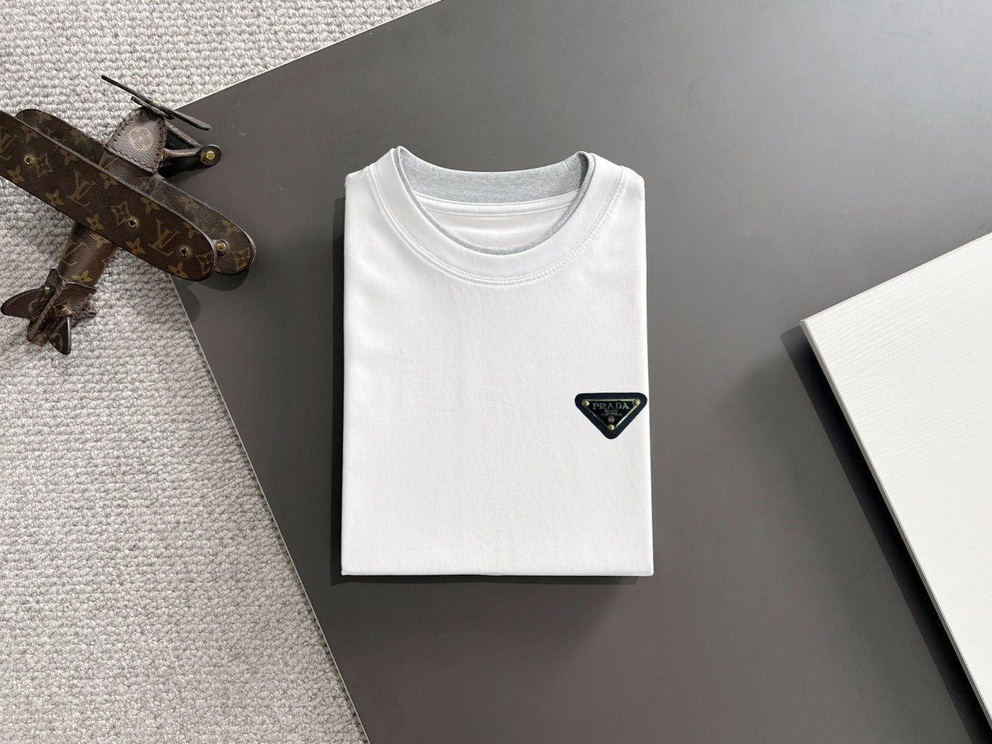 LuxluxHouse Best Quality Clothes T-shirt Prada
