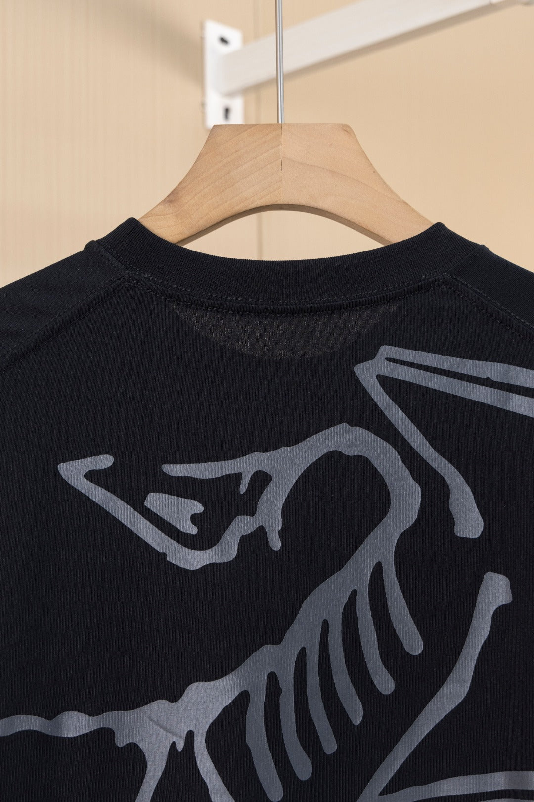 LuxluxHouse Best Quality Clothes T-shirt Arcteryx