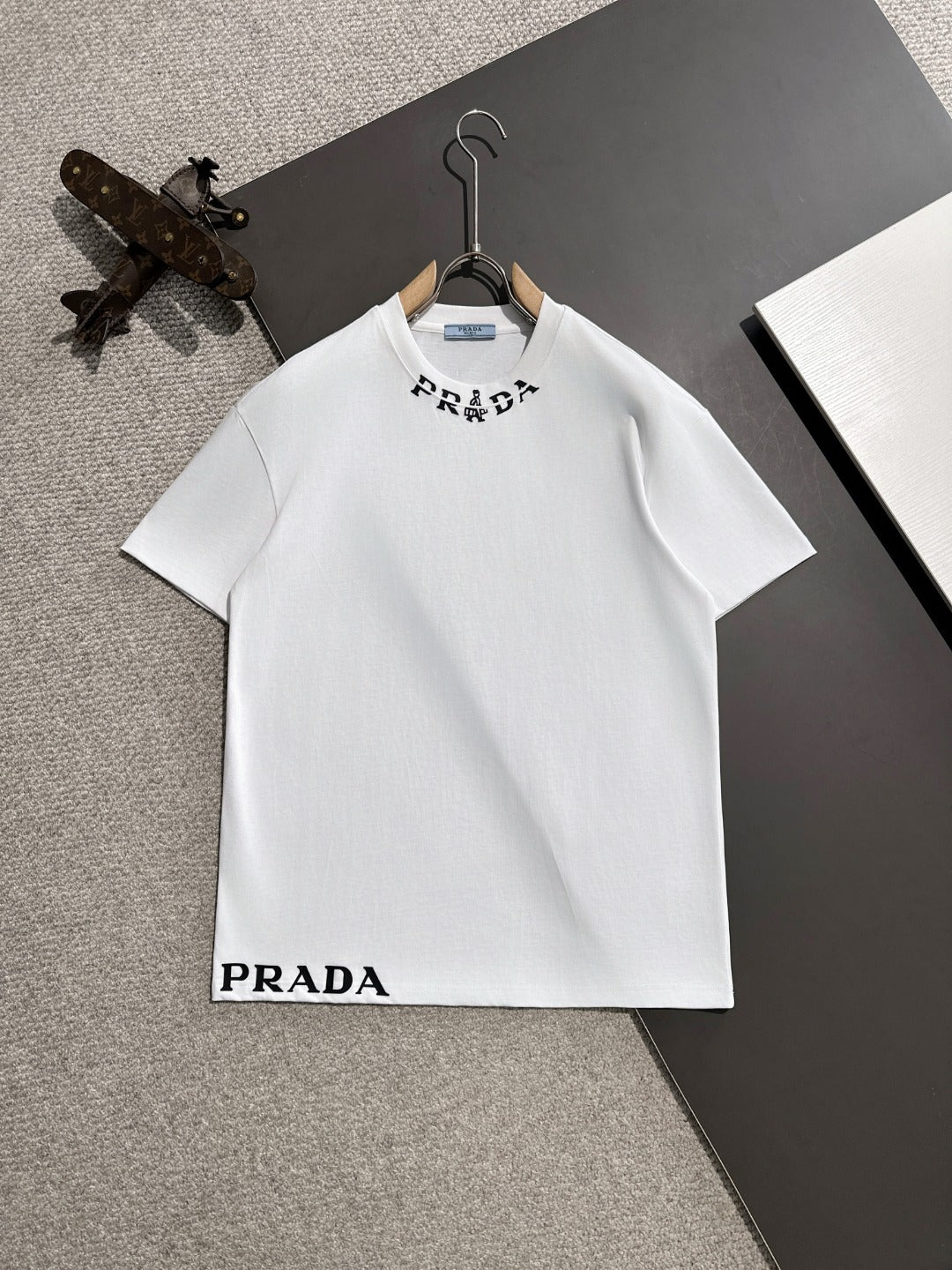 LuxluxHouse Best Quality Clothes T-shirt Prada