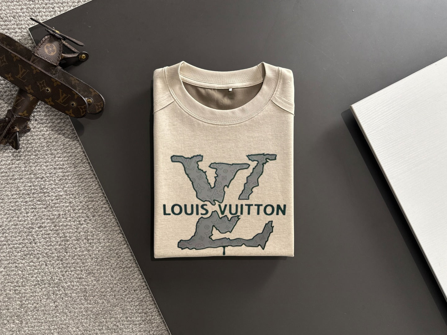 LuxluxHouse Best Quality Clothes T-shirt Louis Vuitton