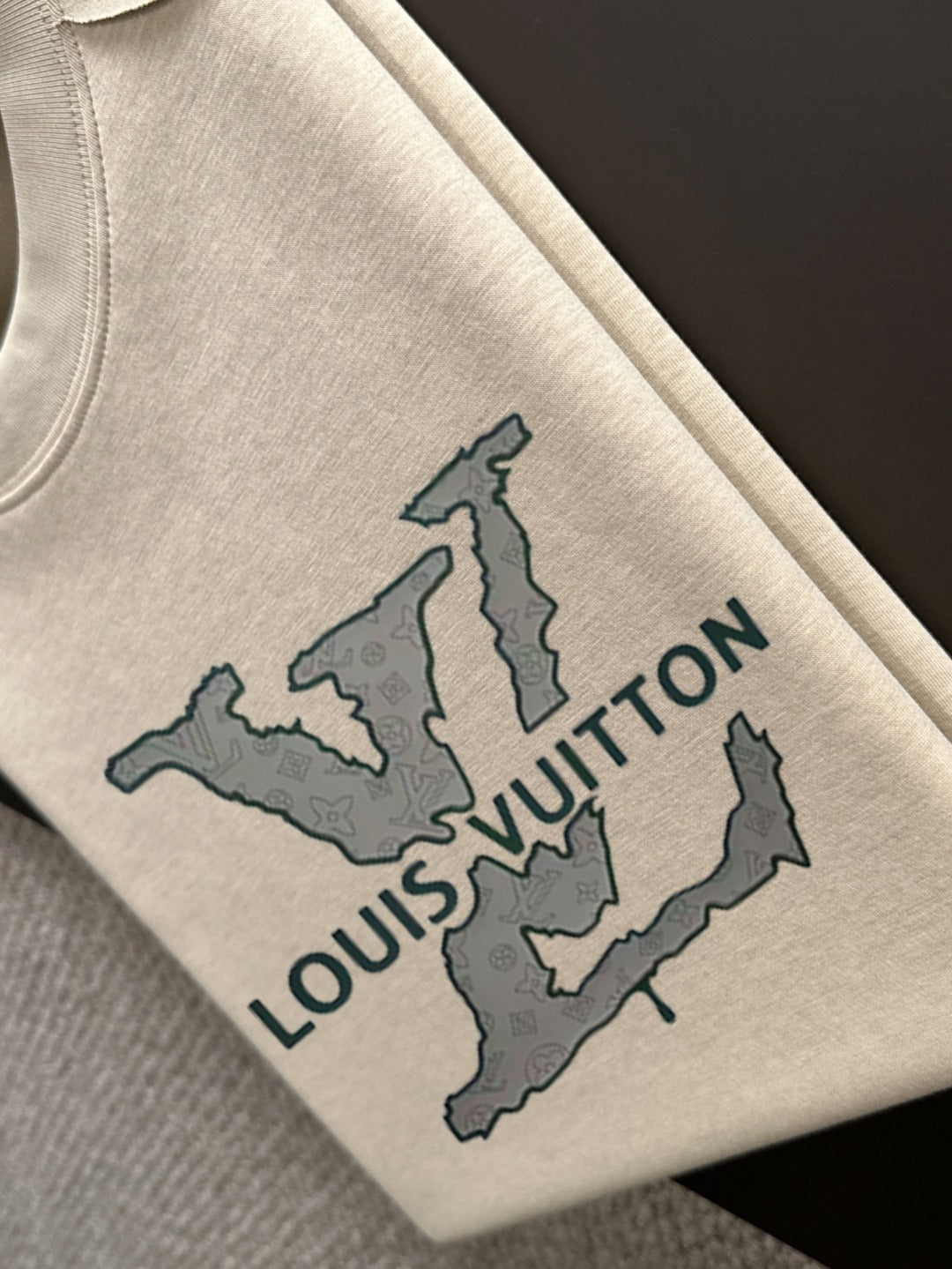 LuxluxHouse Best Quality Clothes T-shirt Louis Vuitton