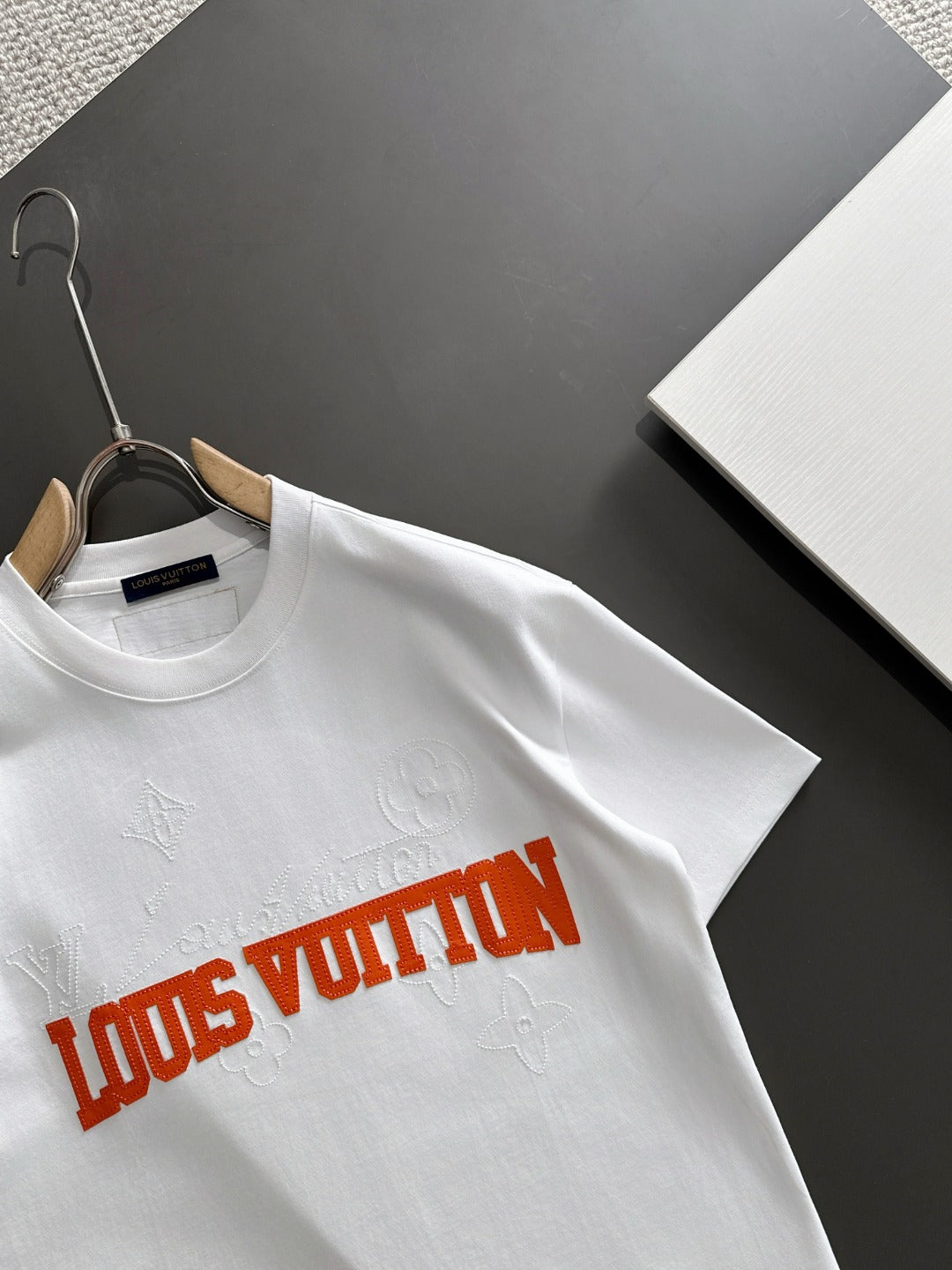 LuxluxHouse Best Quality Clothes T-shirt Louis Vuitton