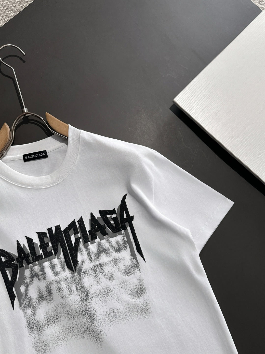 LuxluxHouse Best Quality Clothes Balenciaga T-shirt