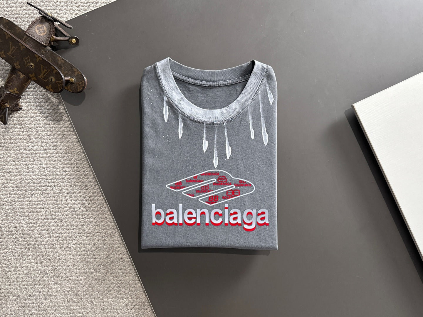 LuxluxHouse Best Quality Clothes Balenciaga T-shirt