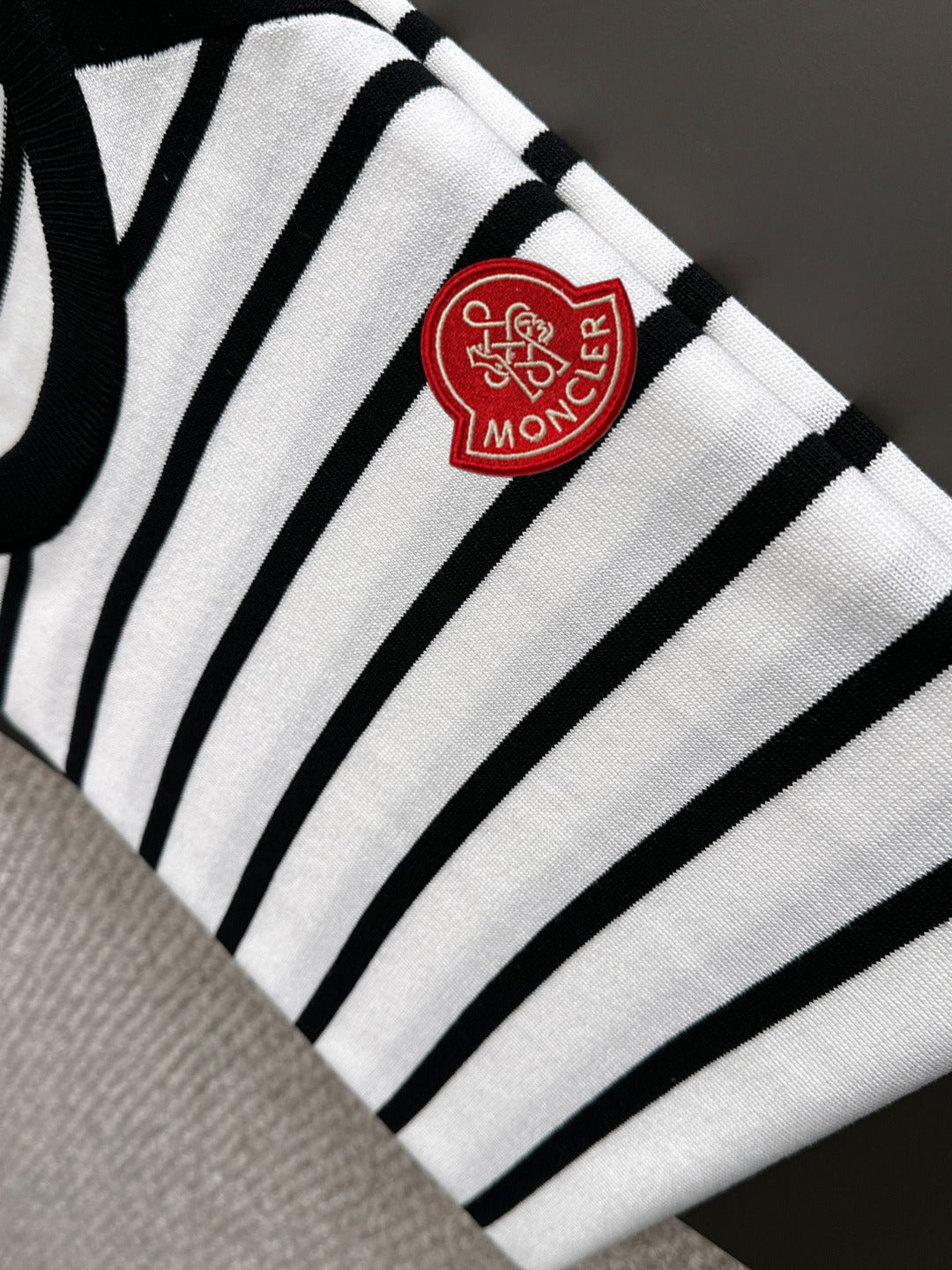 LuxluxHouse Best Quality Clothes T-shirt Moncler