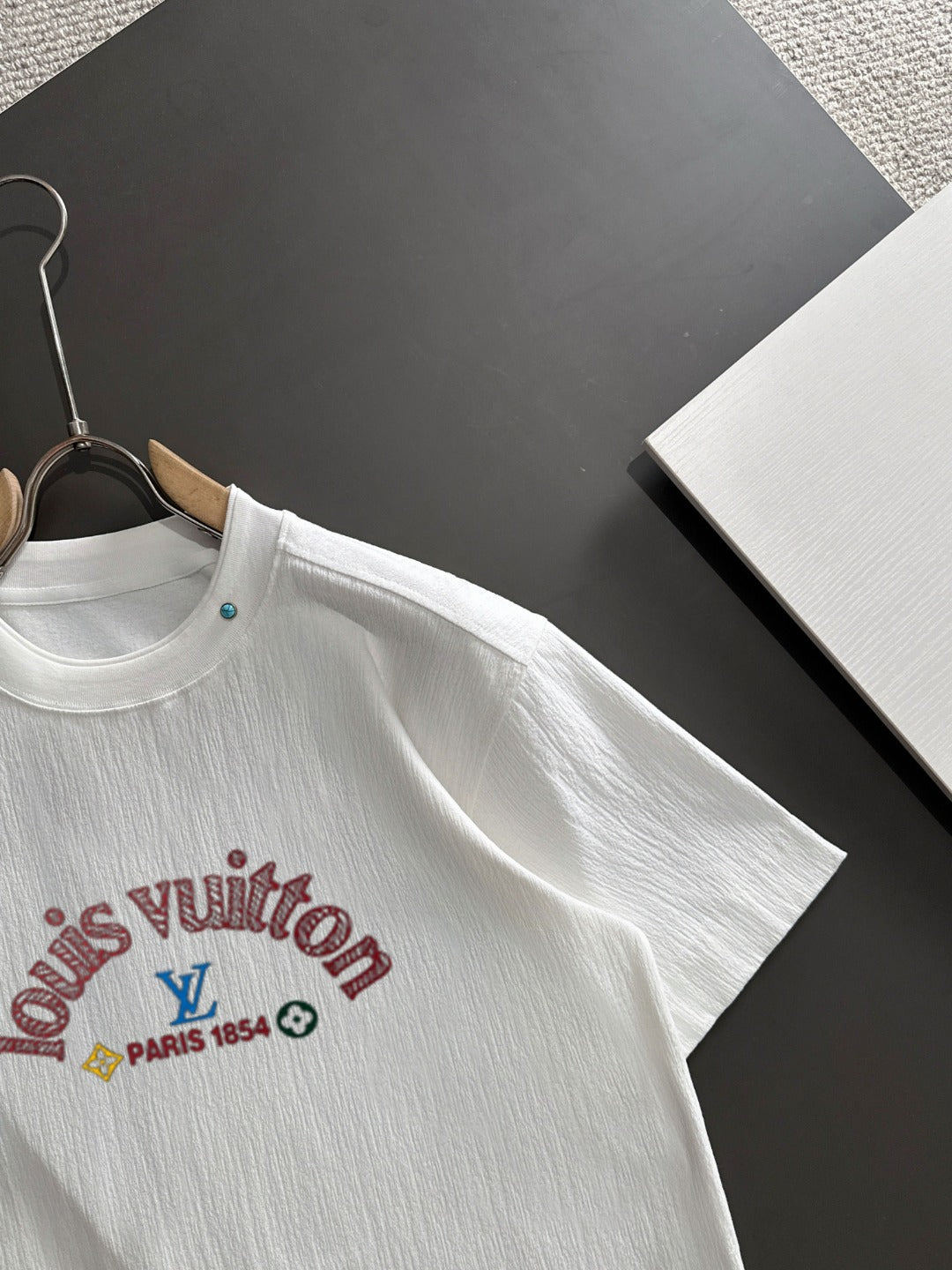 LuxluxHouse Best Quality Clothes T-shirt Louis Vuitton