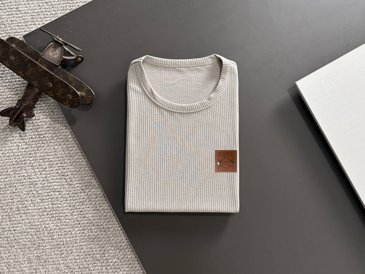 LuxluxHouse Best Quality Clothes T-shirt Loewe