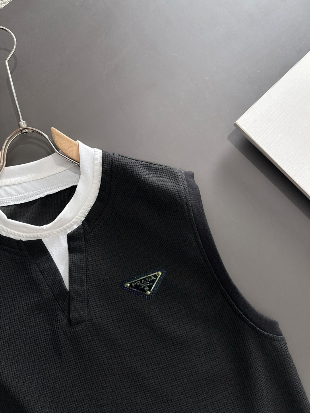 LuxluxHouse Best Quality Clothes T-shirt Prada