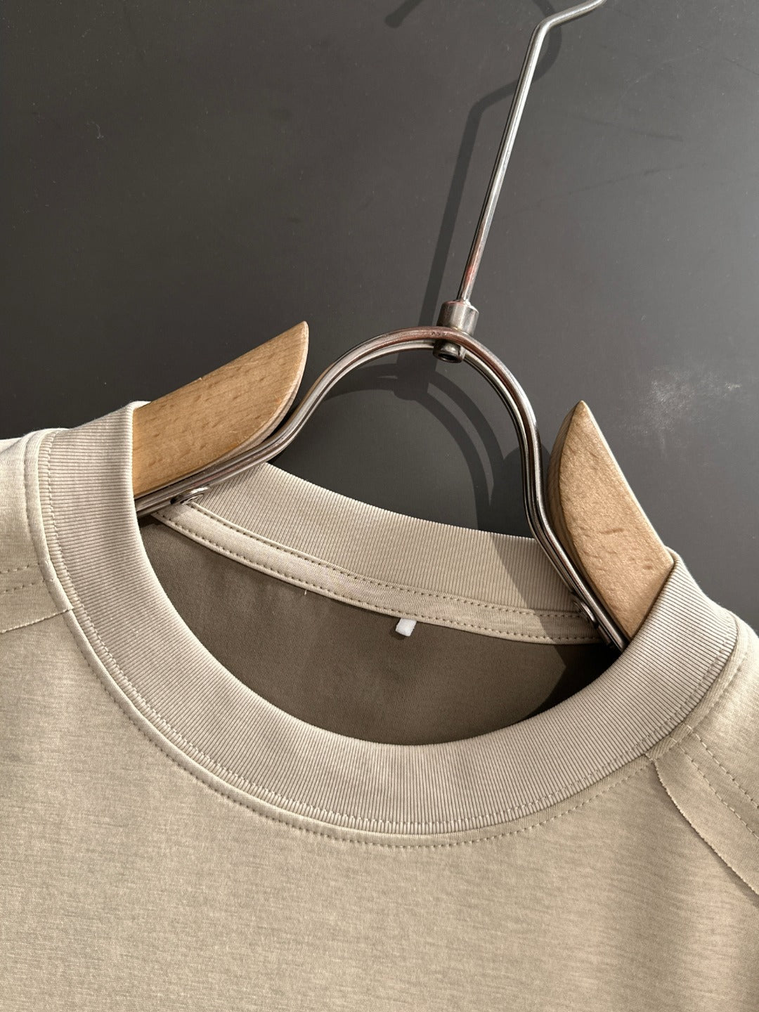 LuxluxHouse Best Quality Clothes T-shirt Loewe