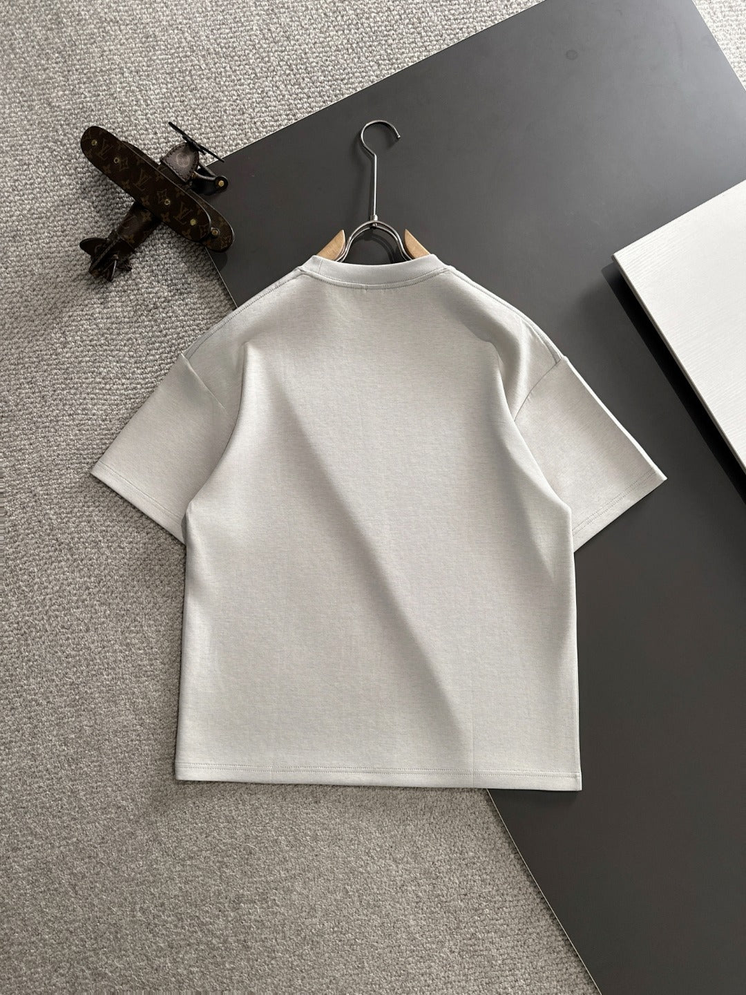 LuxluxHouse Best Quality Clothes T-shirt Loewe