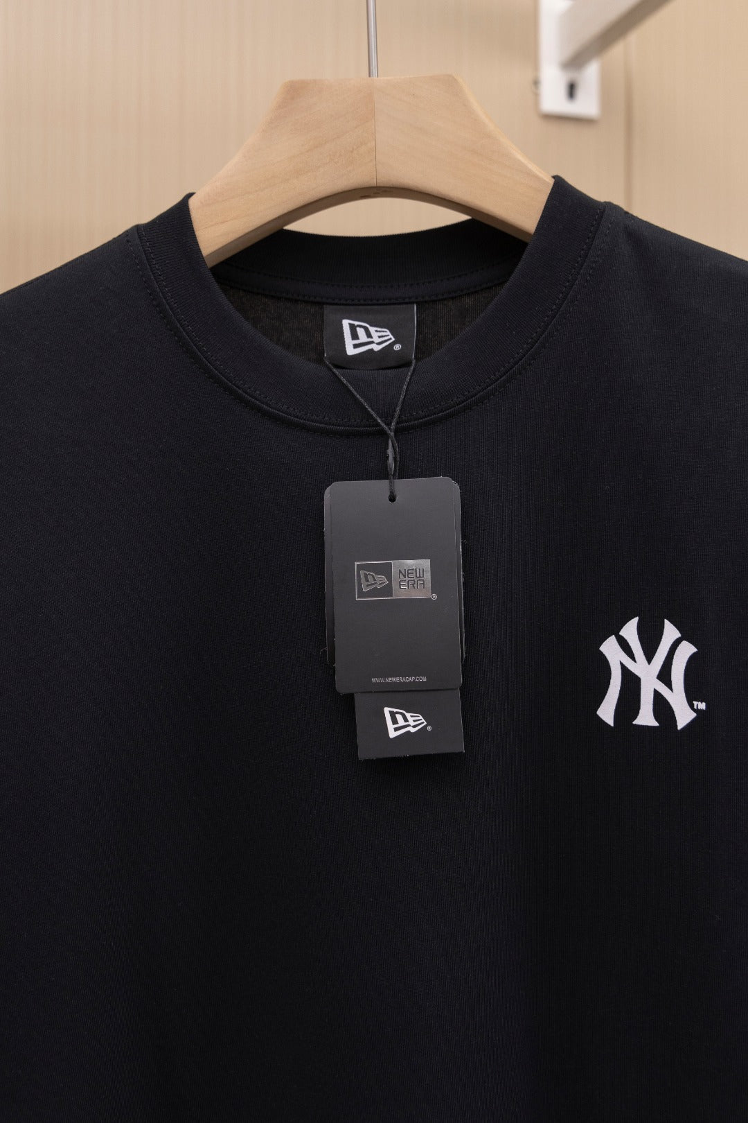 LuxluxHouse Best Quality Clothes The North Face & MLB T-shirt