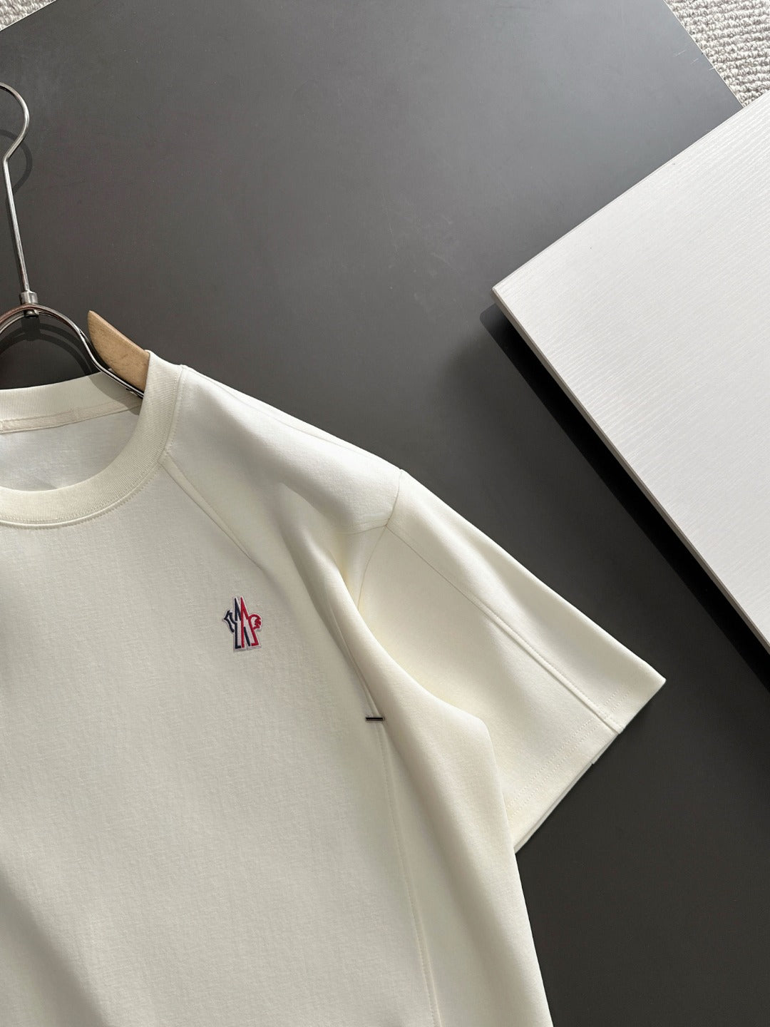 LuxluxHouse Best Quality Clothes T-shirt Moncler