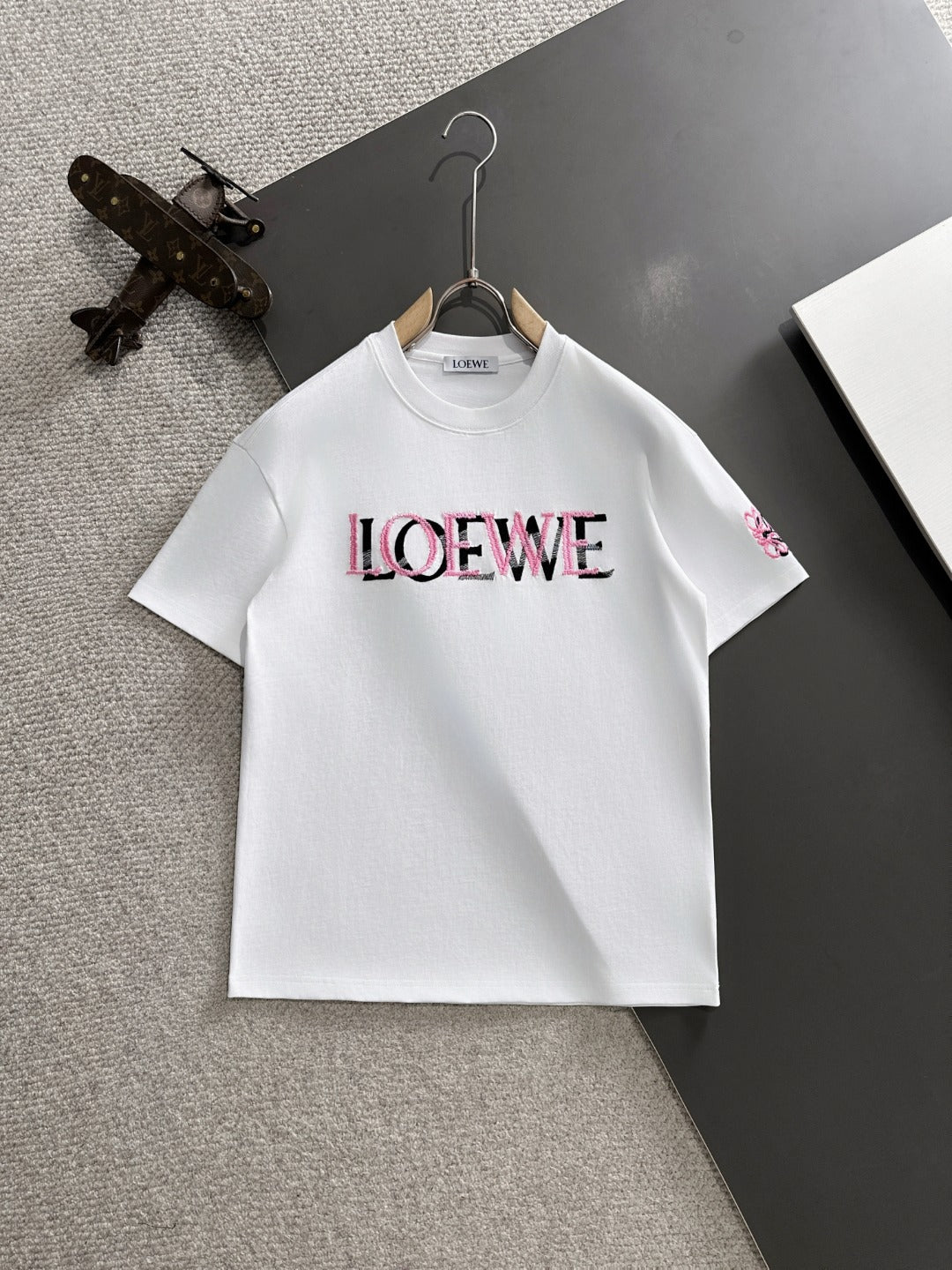 LuxluxHouse Best Quality Clothes T-shirt Loewe