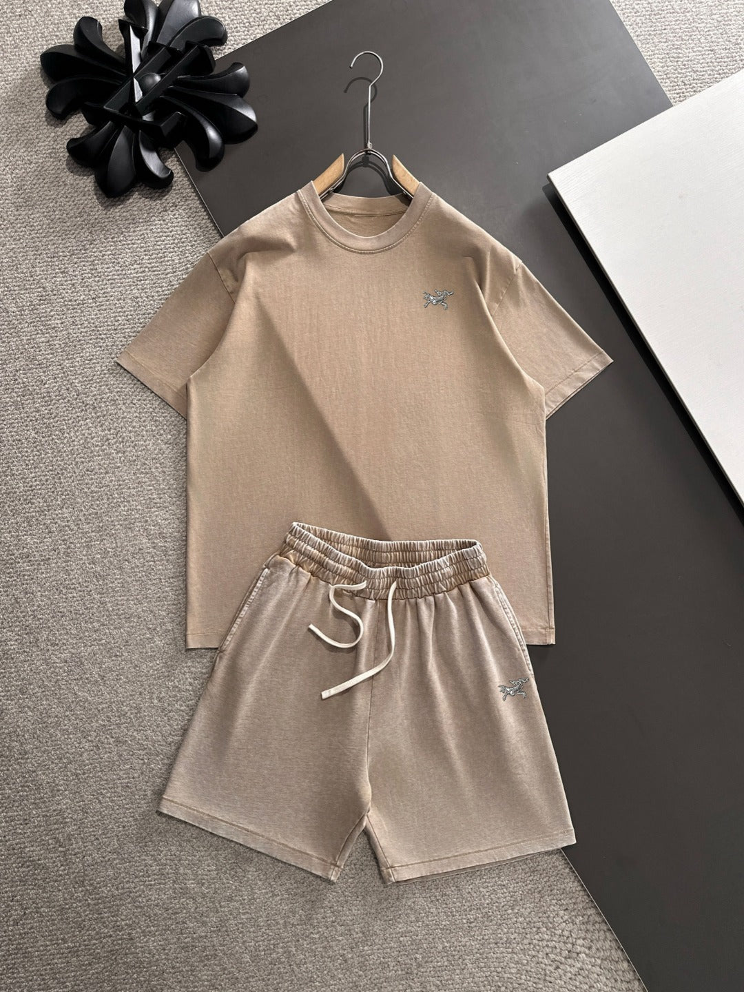 LuxluxHouse Best Quality Clothes T-shirt Arcteryx