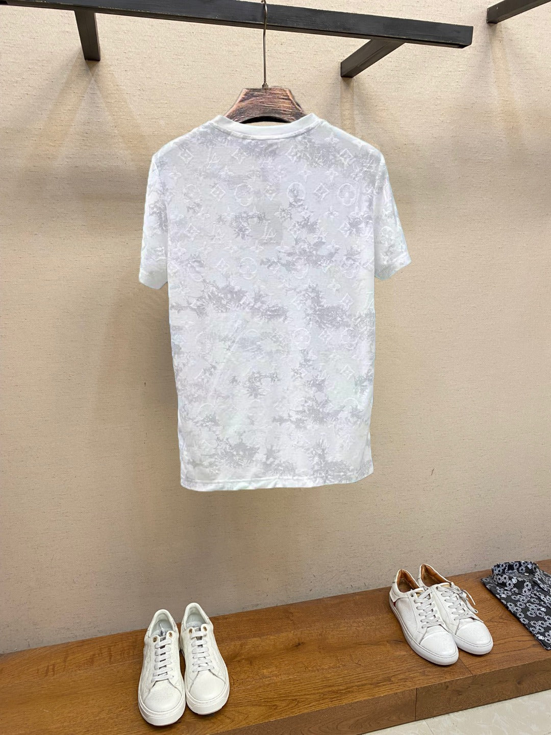 LuxluxHouse Best Quality Clothes T-shirt Louis Vuitton