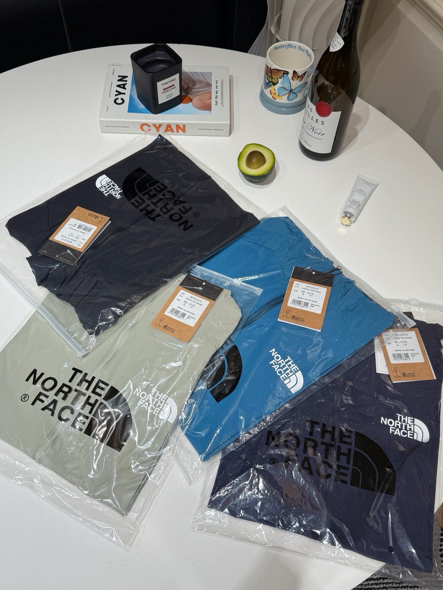 LuxluxHouse Best Quality Clothes The North Face & MLB Coats & Jackets