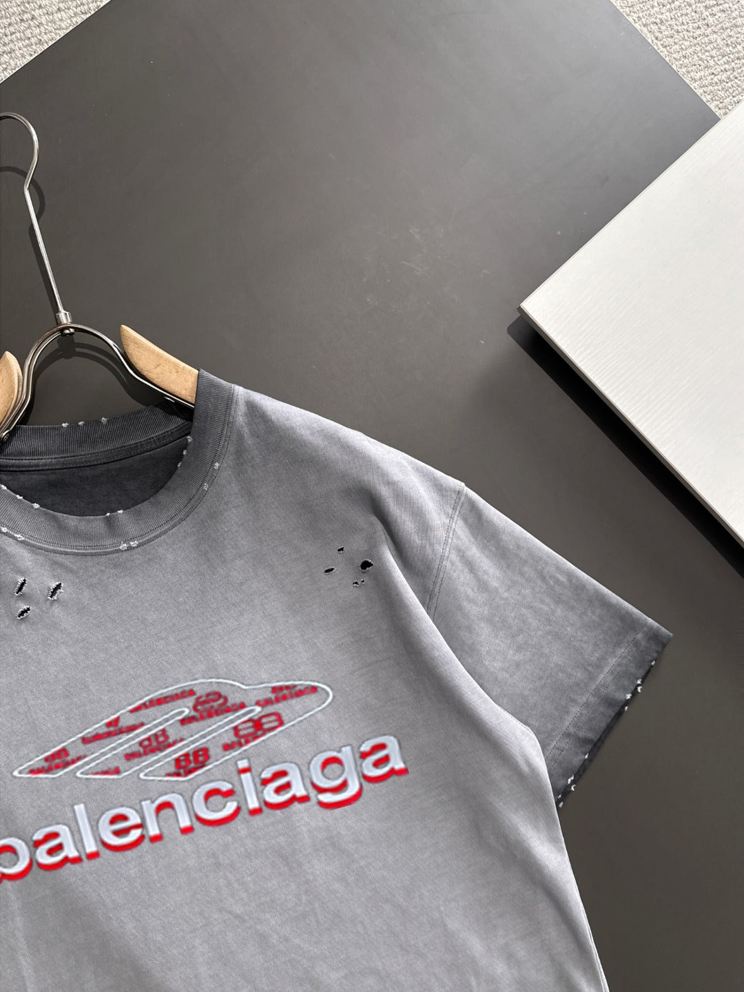 LuxluxHouse Best Quality Clothes Balenciaga T-shirt