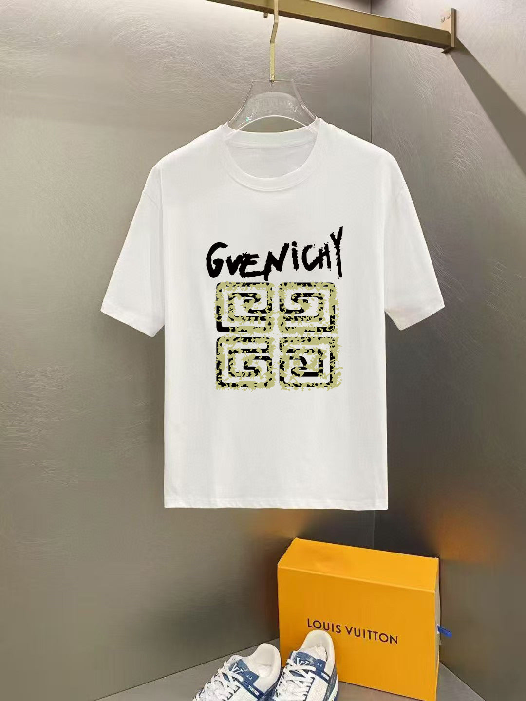 LuxluxHouse Best Quality Clothes Givenchy T-shirt