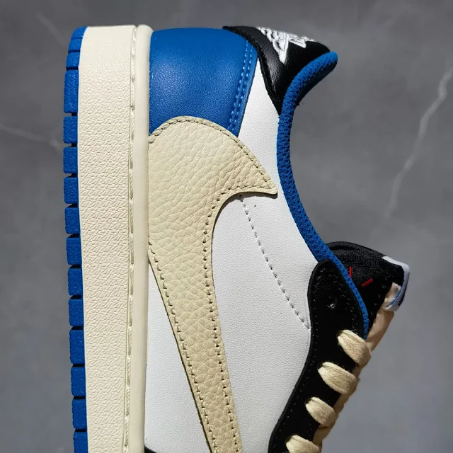 XC Batch-Air Jordan 1 × Travis Scott “Fragments”